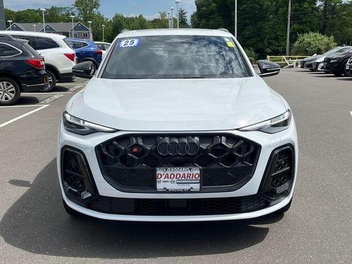 Glacier White Metallic 2025 Audi SQ5 3.0T quattro Premium