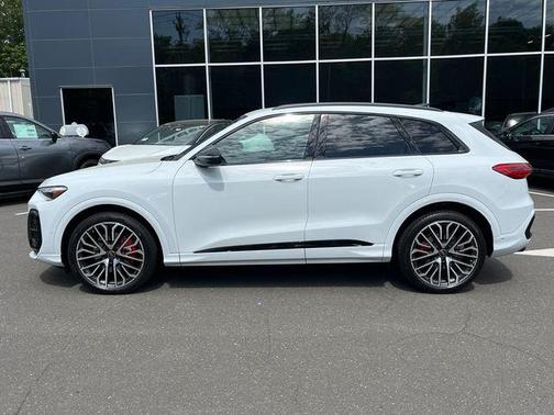 Glacier White Metallic 2025 Audi SQ5 3.0T quattro Premium
