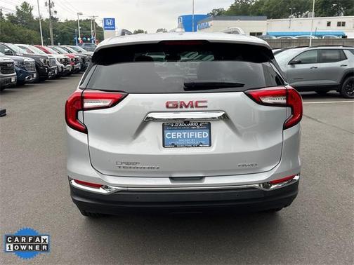 2022 GMC Terrain SLT