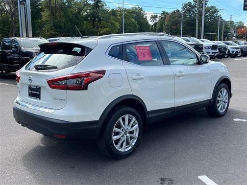 2022 Nissan Rogue Sport SV