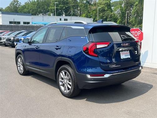 2022 GMC Terrain SLT