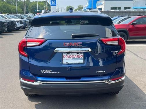 2022 GMC Terrain SLT