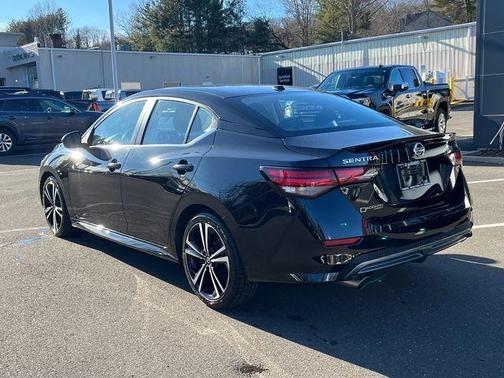 2022 Nissan Sentra SR