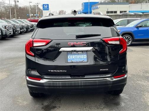 2022 GMC Terrain SLT