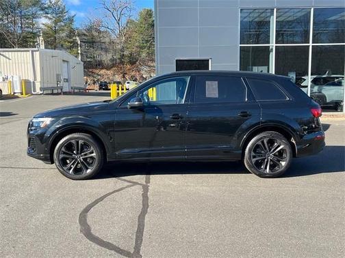 2025 Audi Q7 55 Premium Plus