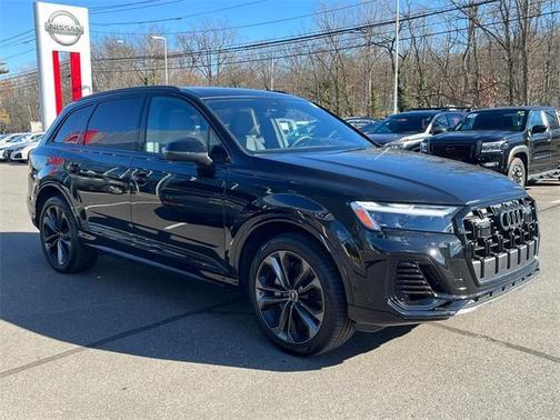 2025 Audi Q7 55 Premium Plus