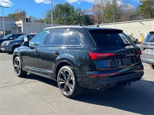 2025 Audi Q7 55 Premium Plus