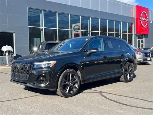 2025 Audi Q7 55 Premium Plus