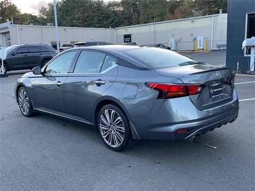 2023 Nissan Altima 2.5 SL