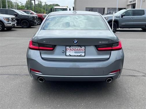 2023 BMW 330 i xDrive