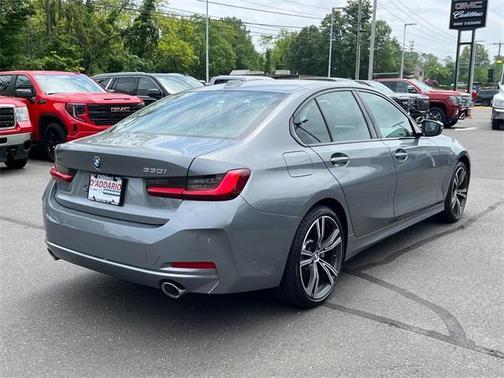 2023 BMW 330 i xDrive