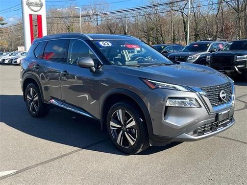 2023 Nissan Rogue SL