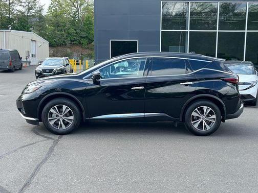 Black 2020 Nissan Murano SV