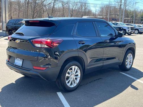 Mosaic Black Metallic 2024 Chevrolet Trailblazer LS