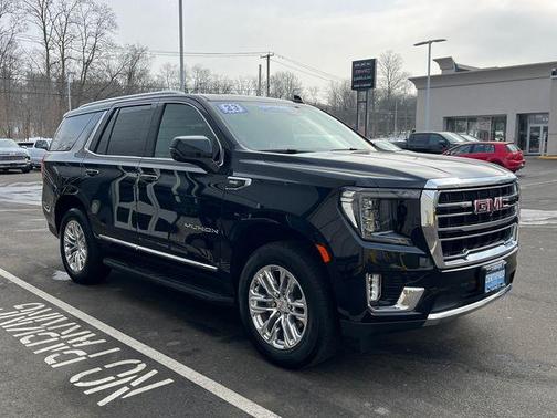2023 GMC Yukon SLT