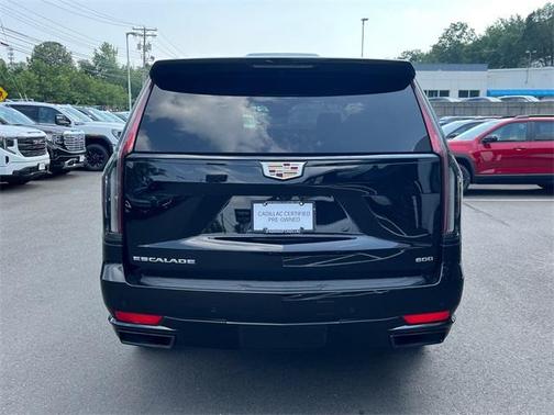 2022 Cadillac Escalade Sport