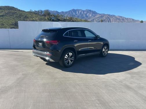 2025 Mercedes-Benz GLA 250 4MATIC