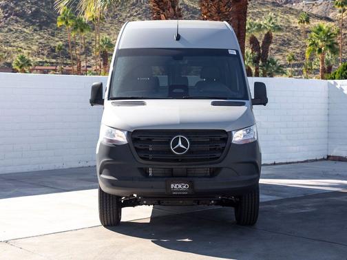 2026 Mercedes-Benz Sprinter 2500 Standard Roof
