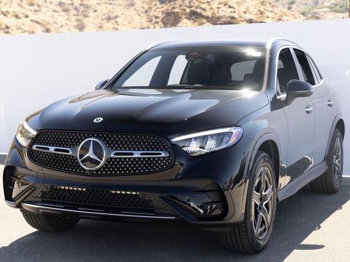 Black 2026 Mercedes-Benz GLC 300 Base