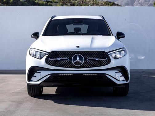 2026 Mercedes-Benz GLC 300 4MATIC