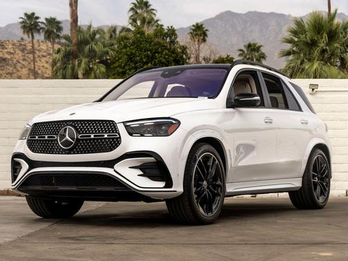 MOON WHITE META 2026 Mercedes-Benz GLE 580 4MATIC
