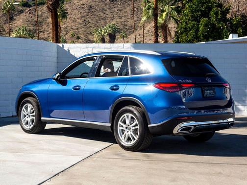 2025 Mercedes-Benz GLC 300 4MATIC