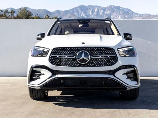 MOONLIGHTWHITE 2026 Mercedes-Benz GLE 580 4MATIC