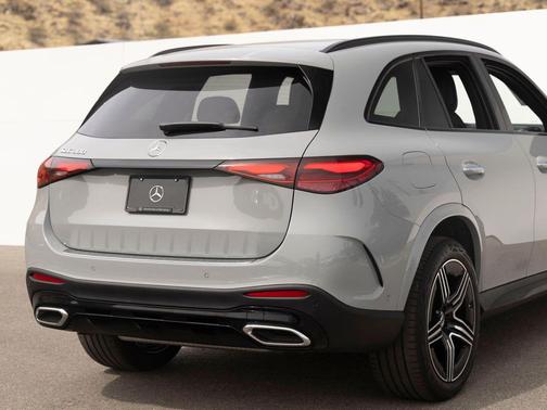 MANUFAKTUR Alpine Grey 2026 Mercedes-Benz GLC 300 Base