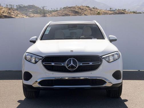 Polar White 2026 Mercedes-Benz GLC 300 4MATIC
