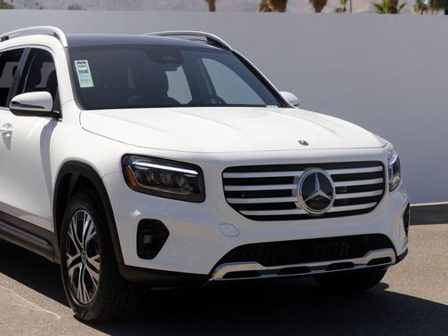Polar White 2026 Mercedes-Benz GLB 250 Base