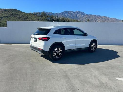 2025 Mercedes-Benz GLA 250 4MATIC