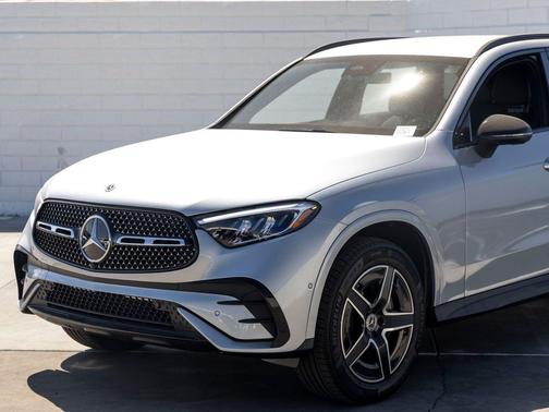 CIR-SIL METALL 2026 Mercedes-Benz GLC 300 Base