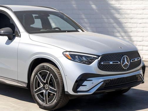 CIR-SIL METALL 2026 Mercedes-Benz GLC 300 Base