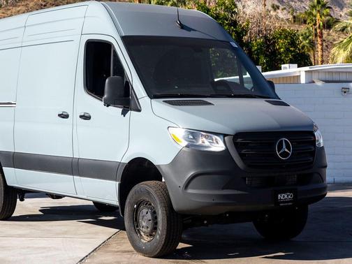 2025 Mercedes-Benz Sprinter 2500 Standard Roof
