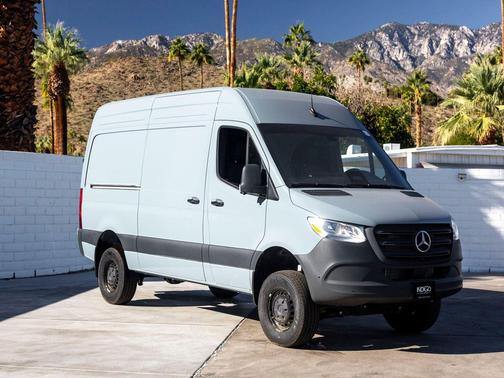 2025 Mercedes-Benz Sprinter 2500 Standard Roof