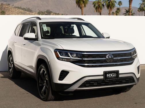 Pure White 2023 Volkswagen Atlas 3.6L SE w/Technology