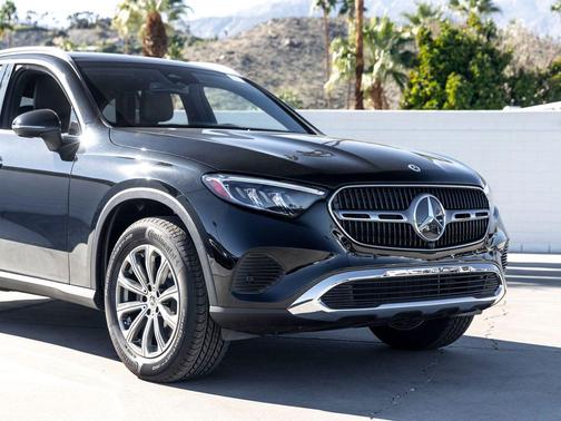 2025 Mercedes-Benz GLC 300 Base
