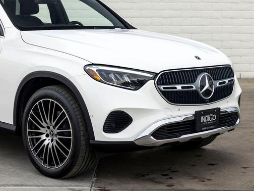 2025 Mercedes-Benz GLC 300 Base