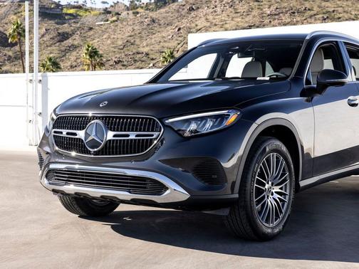 2026 Mercedes-Benz GLC 300 Base