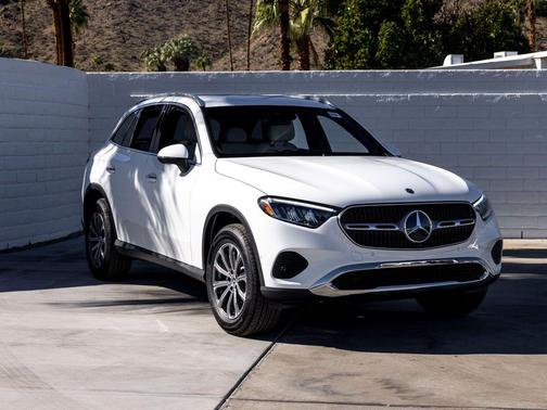 Polar White 2026 Mercedes-Benz GLC 300 Base
