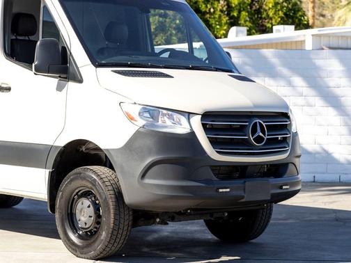 2022 Mercedes-Benz Sprinter 2500 Standard Roof