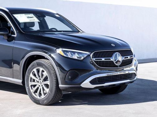 2025 Mercedes-Benz GLC 300 Base