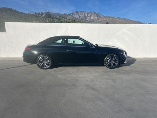 2025 Mercedes-Benz CLE 300 4MATIC Cabriolet