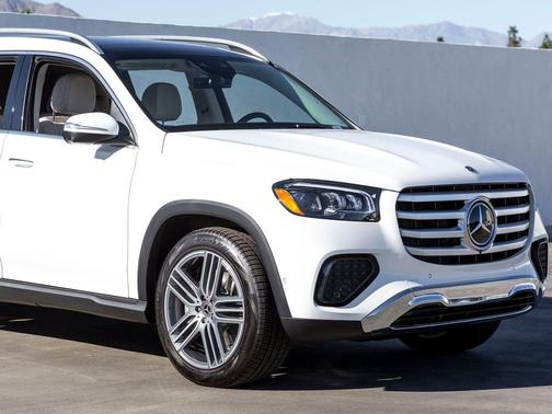 2026 Mercedes-Benz GLS 450 4MATIC