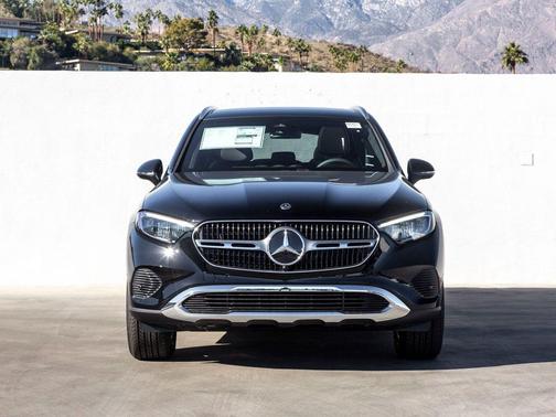 2026 Mercedes-Benz GLC 300 4MATIC
