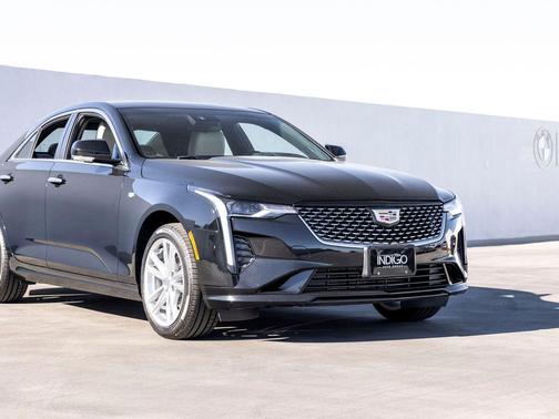 2023 Cadillac CT4 Luxury