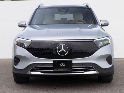 Cirrus Silver Metallic 2024 Mercedes-Benz EQB 250 Base