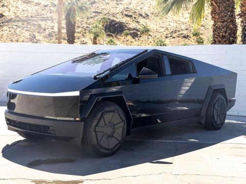 2024 Tesla Cybertruck Cyberbeast