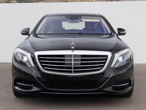 Black 2017 Mercedes-Benz S-Class S 550