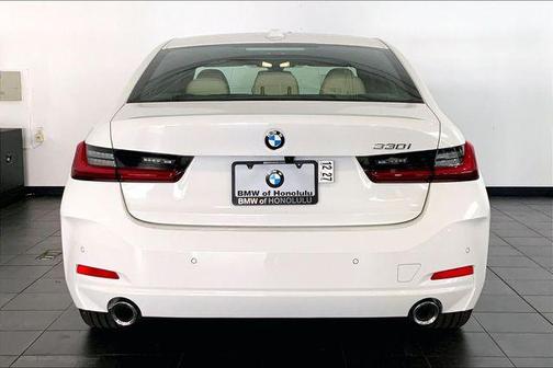 Alpine White 2026 BMW 330 i